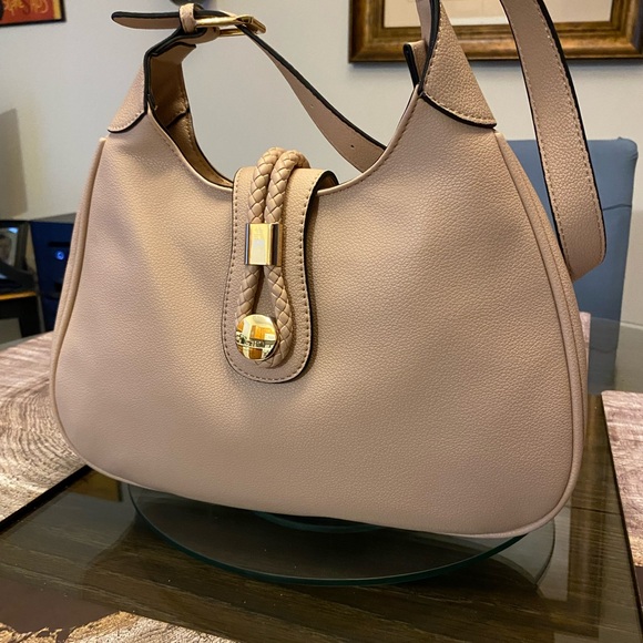 jen and co Handbags - Chic Florentine Leather Shoulder Bag